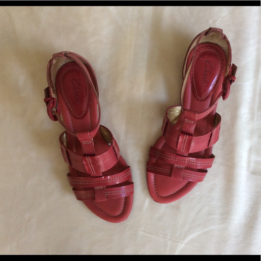 Clarks pink sandals